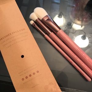 NWT Luxie Brushes